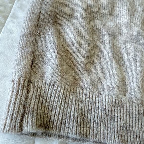 Cashmere Sweater Womens L Large Oatmeal V Neck Pullover Quiet Luxury Old Money - Picture 2 of 7